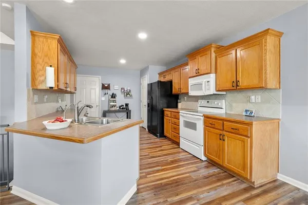 $313,900 | 1803 Villa Drive, Warrensburg, MO 64093