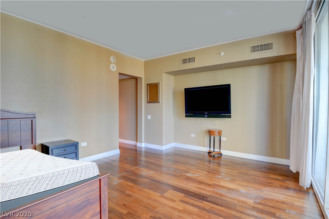 2877 Paradise Road, Unit 304 Las Vegas, NV 89109 - Photo 27 of 43