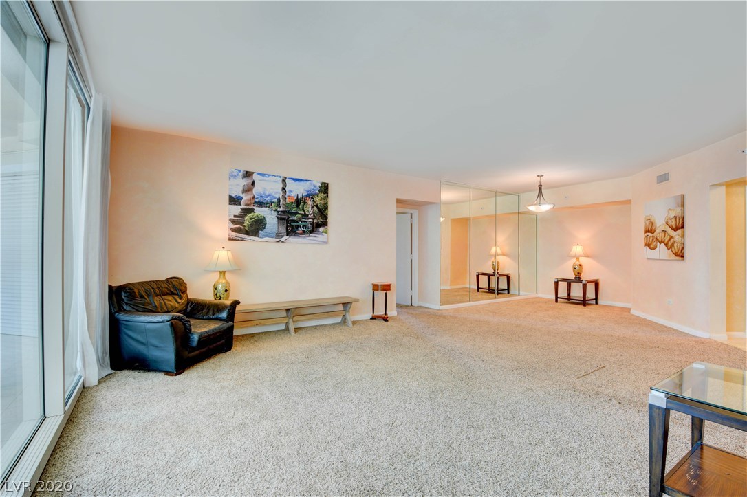 2877 Paradise Road, Unit 304 Las Vegas, NV 89109 - Photo 8 of 43