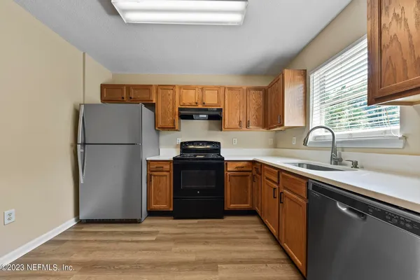 $1,800 | 1984 Mary Street, Atlantic Beach, FL 32233