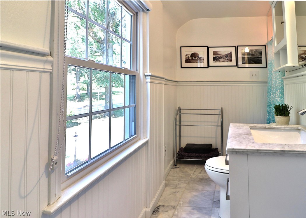 464 Hampshire Road Akron, OH 44313 - Photo 16 of 25 Gallery Image 16