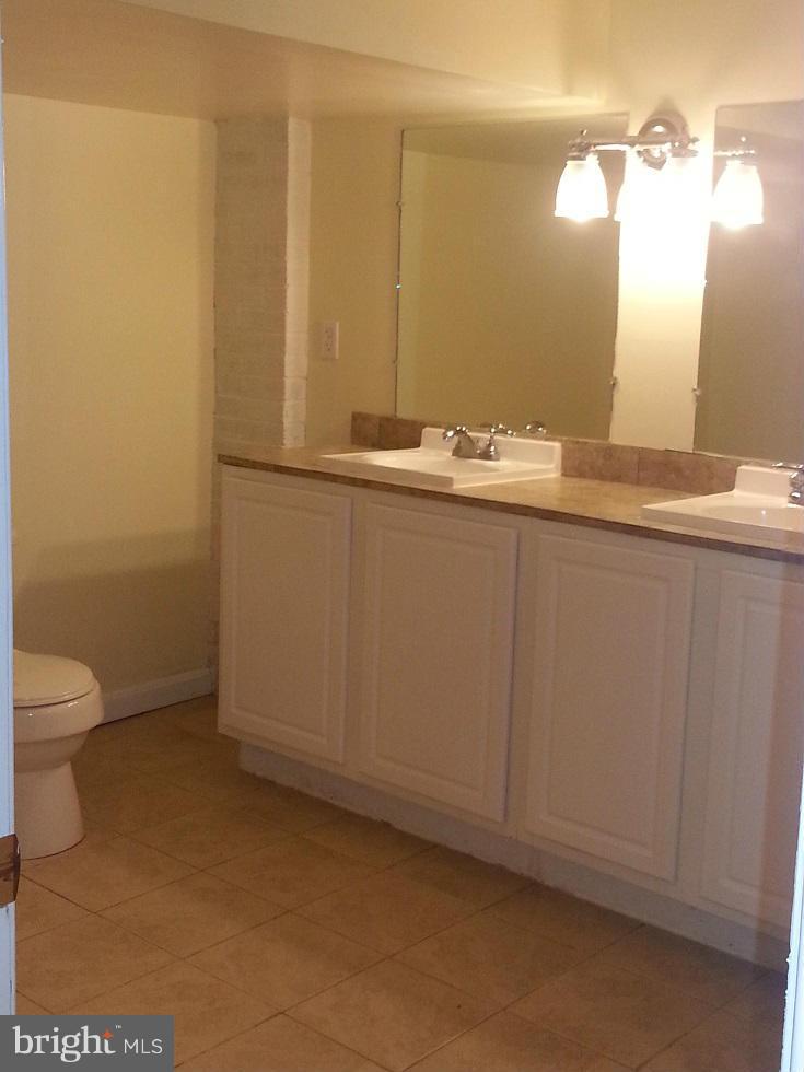 17521 Barron Heights Road Dumfries, VA 22025 - Photo 6 of 7 Bath