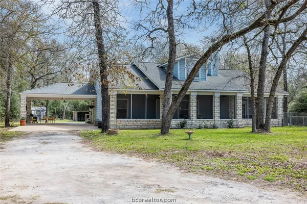 $450,000 | 4196 Winding Road, Hearne, TX 77859