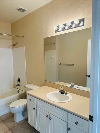 $1,750 | 2448 57th Circle, Unit 2448, Vero Beach, FL 32966