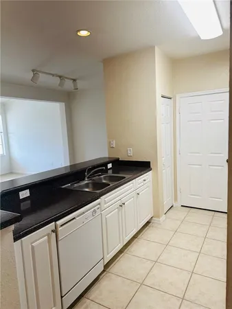 $1,750 | 2448 57th Circle, Unit 2448, Vero Beach, FL 32966