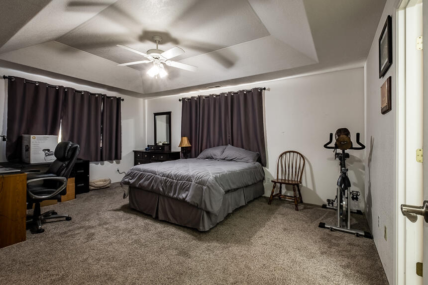 409 Montclair Way Eagle Point, OR 97524 - Photo 20 of 27 409 Montclair-21