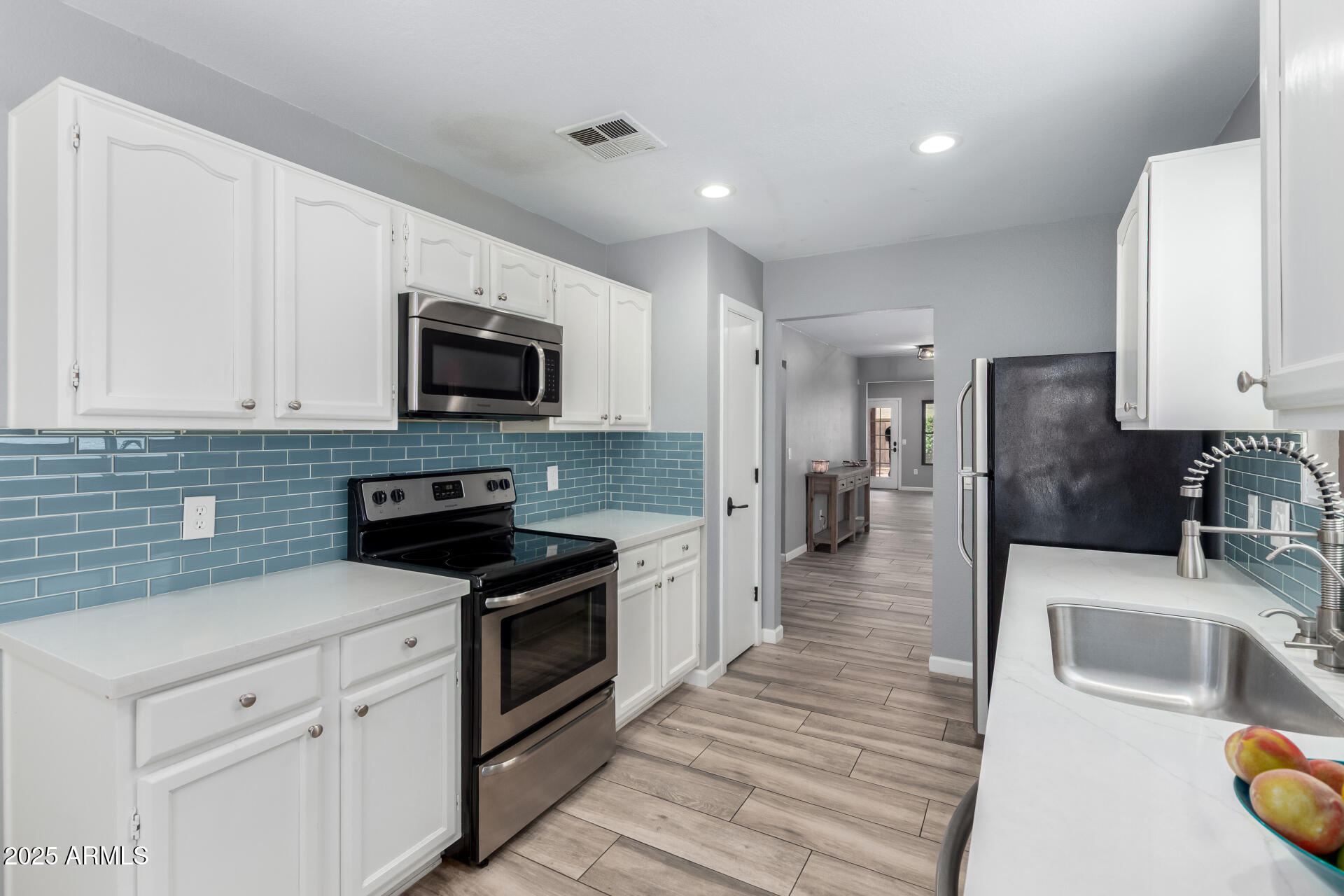1534 East Mineral Road Gilbert, AZ 85234 - Photo 13 of 48 Updated kitchen