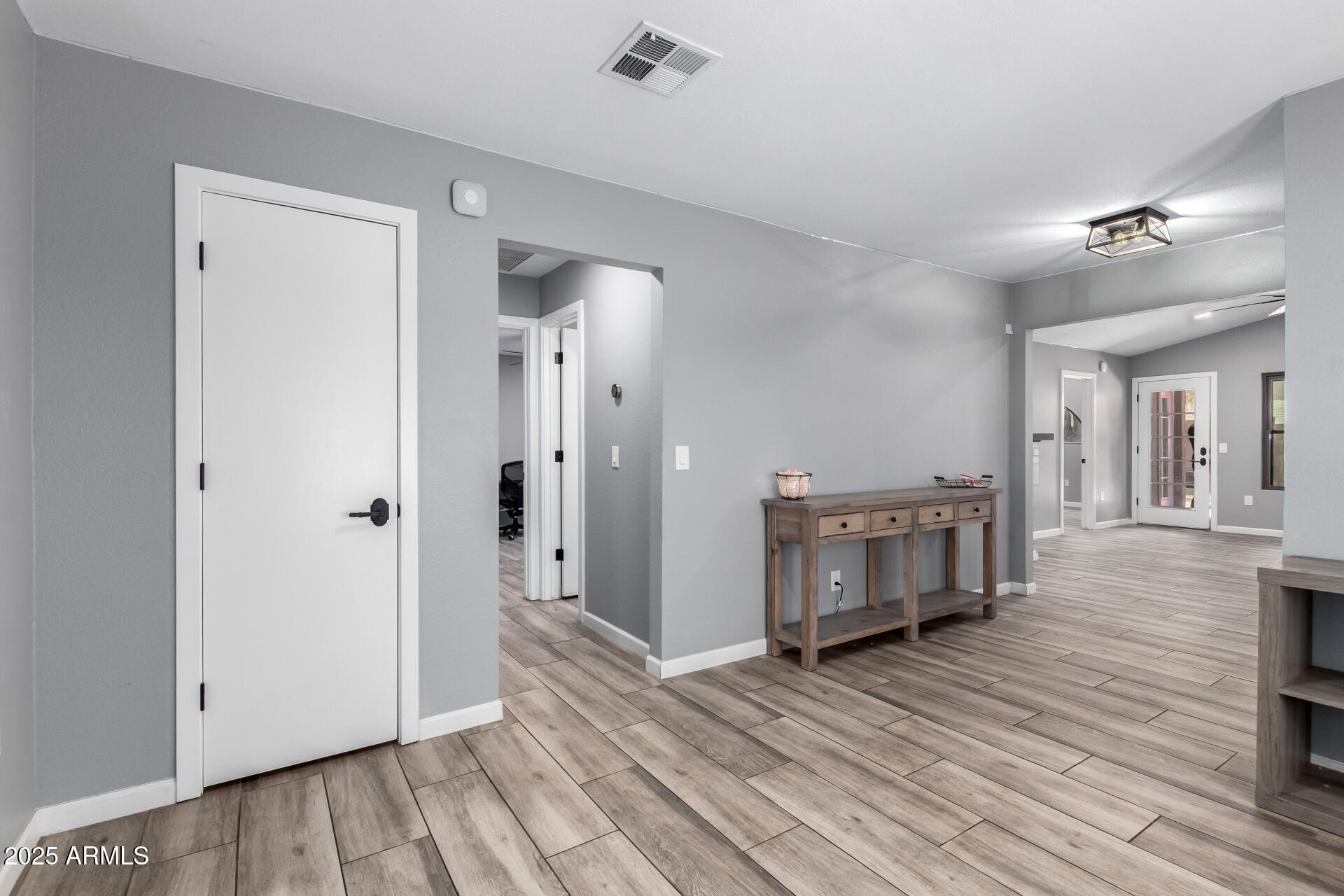 1534 East Mineral Road Gilbert, AZ 85234 - Photo 17 of 48 Entryway & storage