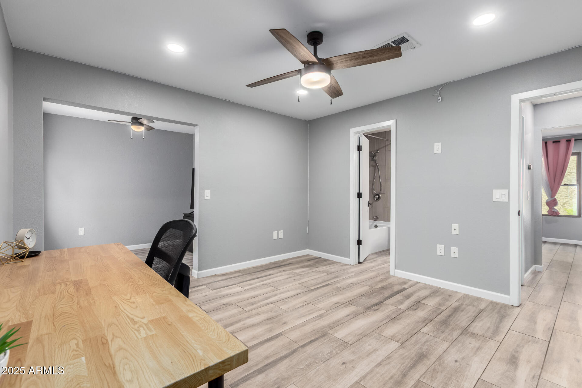 1534 East Mineral Road Gilbert, AZ 85234 - Photo 22 of 48 Dual Owner's Suites (2)