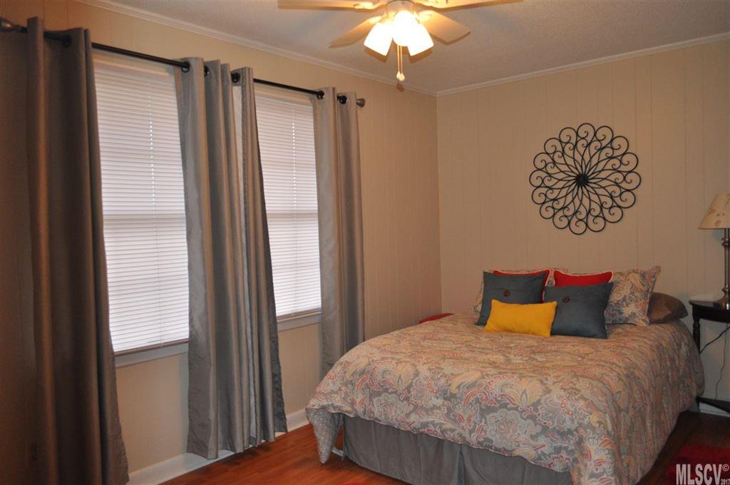 1646 Jamestown Road Morganton, NC 28655 - Photo 8 of 24 Gallery Image 8