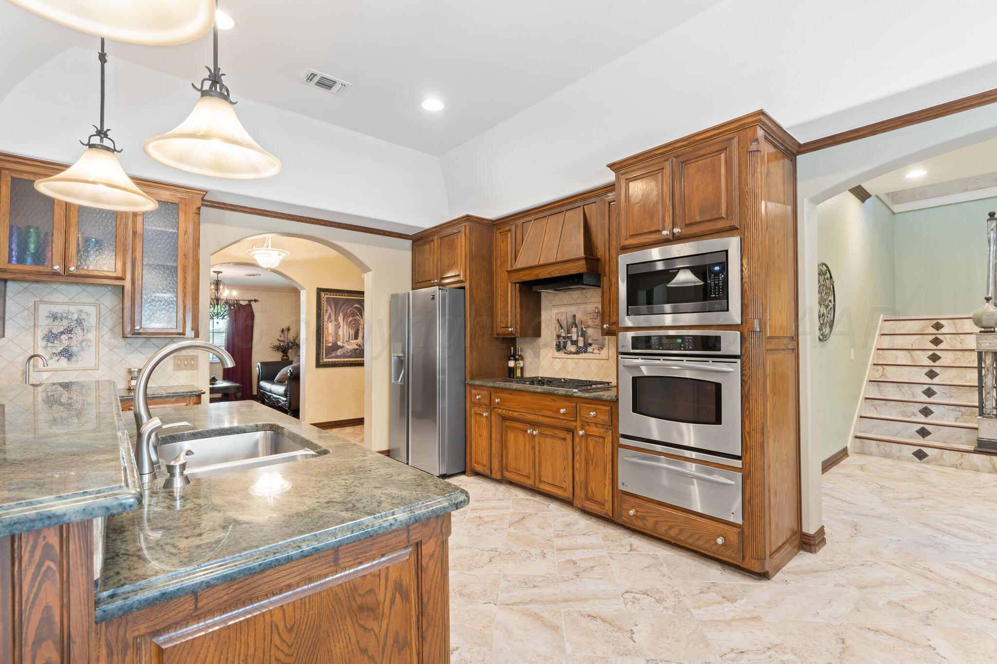 3211 Bowie Street Amarillo, TX 79109 - Photo 28 of 41 kitchen