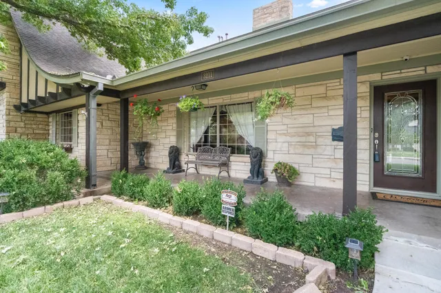 $699,999 | 3211 Bowie Street, Amarillo, TX 79109