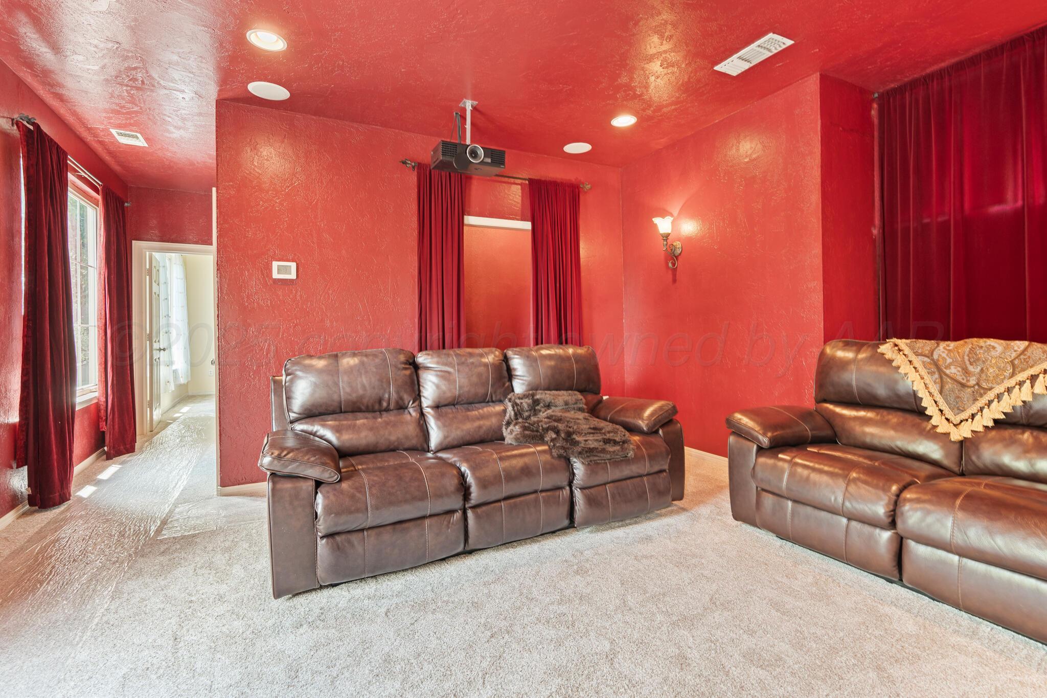 3211 Bowie Street Amarillo, TX 79109 - Photo 38 of 41 theater