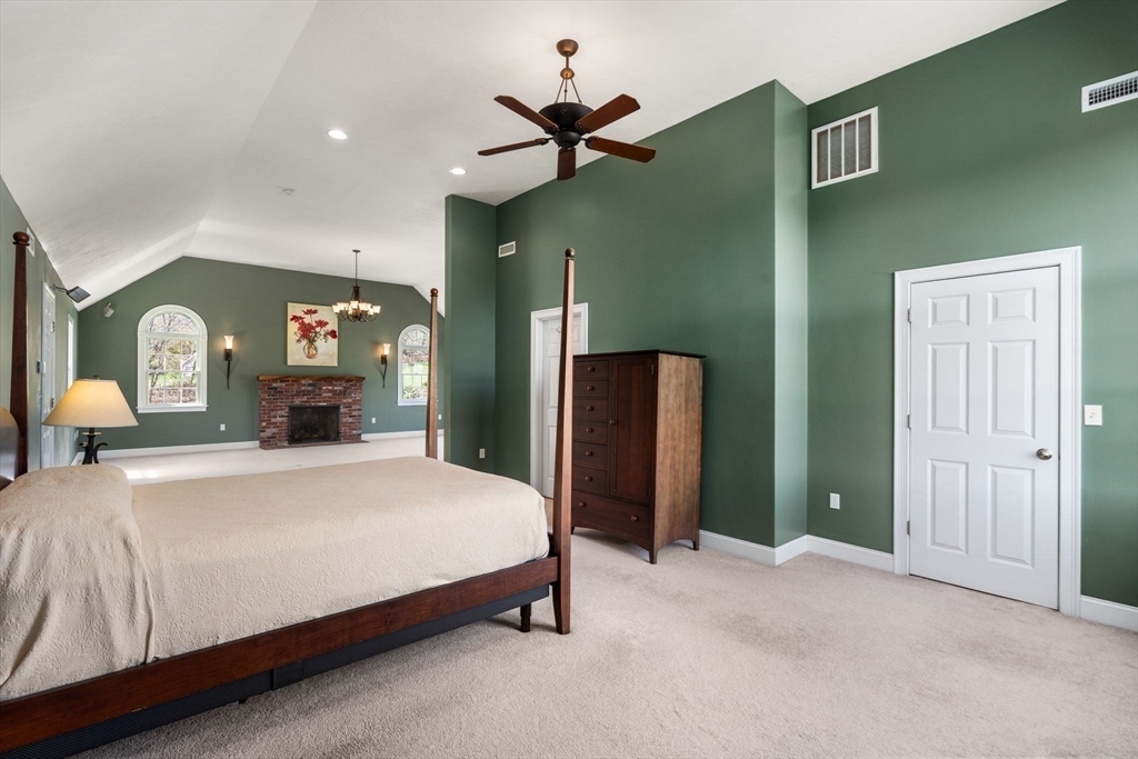63 Uxbridge Road Sutton, MA 01590 - Photo 33 of 42
