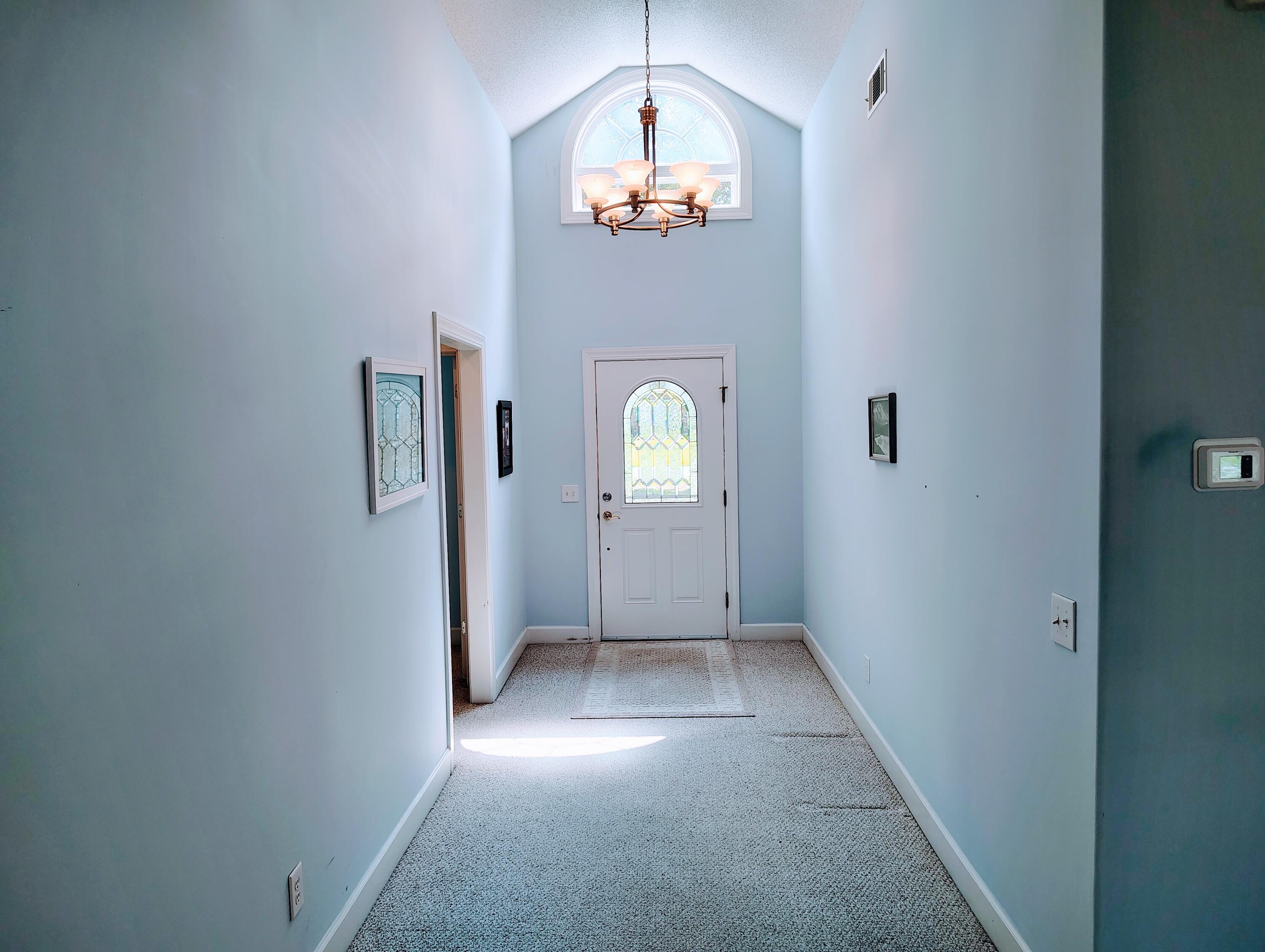 29 Lake Arbu Drive Manning, SC 29102 - Photo 13 of 54 Foyer