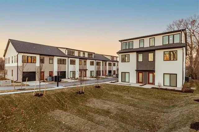 $499,000 | 1209 East 29th Street, Kansas City, MO 64109