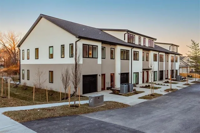 $499,000 | 1209 East 29th Street, Kansas City, MO 64109