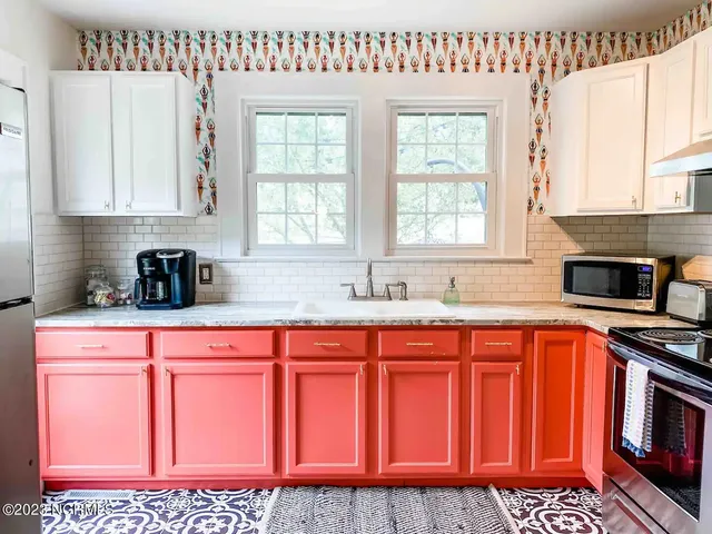 $2,150 | 1900 Bridges Street, Morehead City, NC 28557