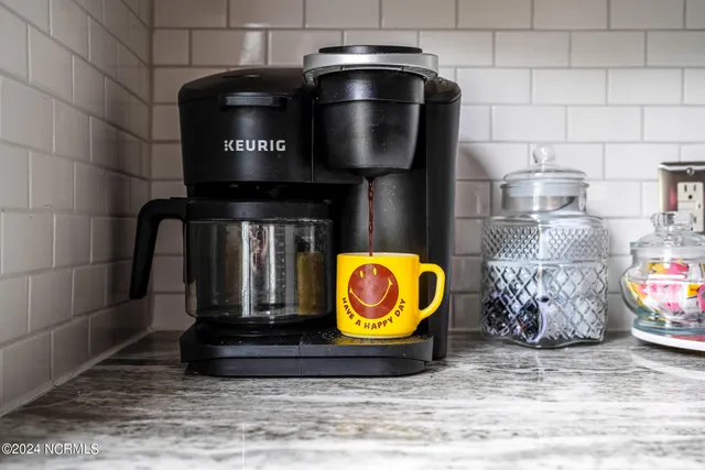 $2,150 | 1900 Bridges Street, Morehead City, NC 28557