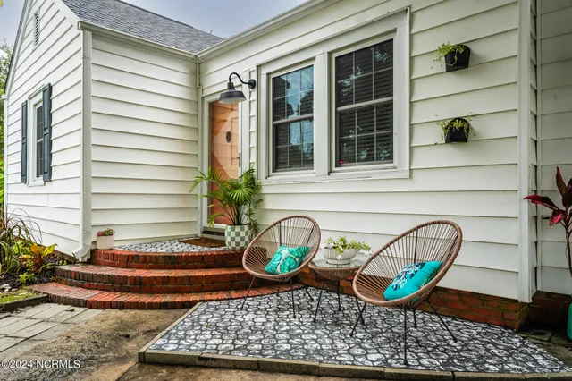 $2,150 | 1900 Bridges Street, Morehead City, NC 28557