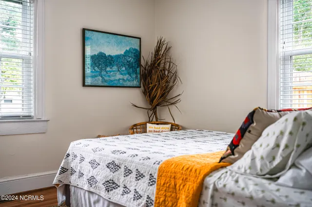 $2,150 | 1900 Bridges Street, Morehead City, NC 28557