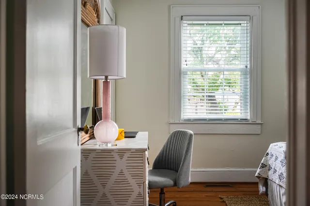 $2,150 | 1900 Bridges Street, Morehead City, NC 28557