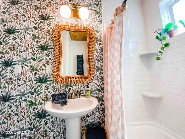 $2,150 | 1900 Bridges Street, Morehead City, NC 28557