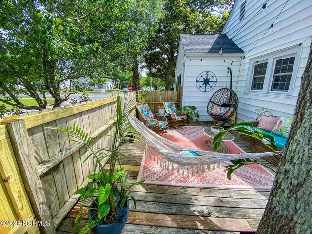 $2,150 | 1900 Bridges Street, Morehead City, NC 28557