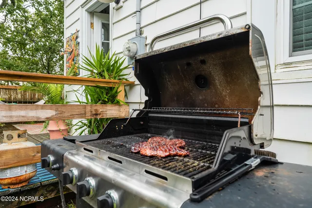 $2,150 | 1900 Bridges Street, Morehead City, NC 28557