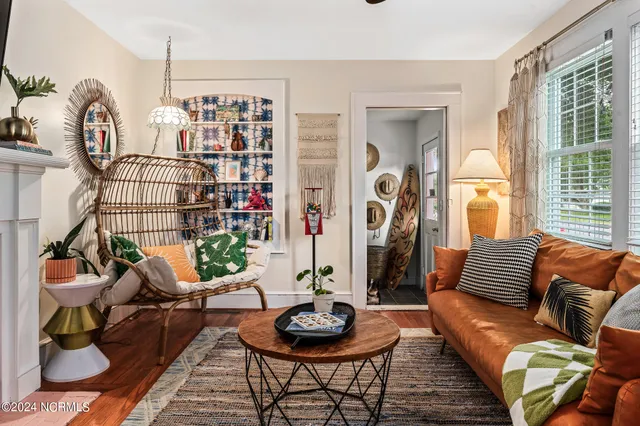 $2,150 | 1900 Bridges Street, Morehead City, NC 28557