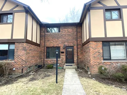 $239,900 | 18W268 Standish Lane, Villa Park, IL 60181