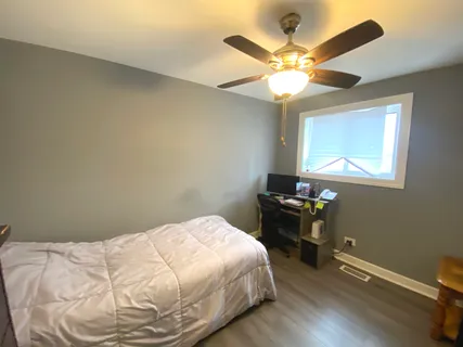 $239,900 | 18W268 Standish Lane, Villa Park, IL 60181