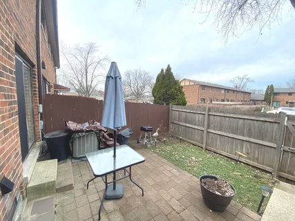 $239,900 | 18W268 Standish Lane, Villa Park, IL 60181