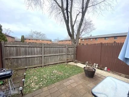 $239,900 | 18W268 Standish Lane, Villa Park, IL 60181