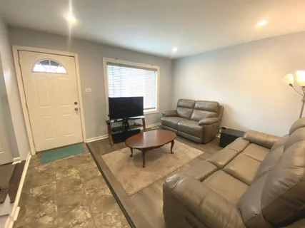 $239,900 | 18W268 Standish Lane, Villa Park, IL 60181