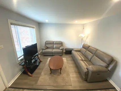 $239,900 | 18W268 Standish Lane, Villa Park, IL 60181