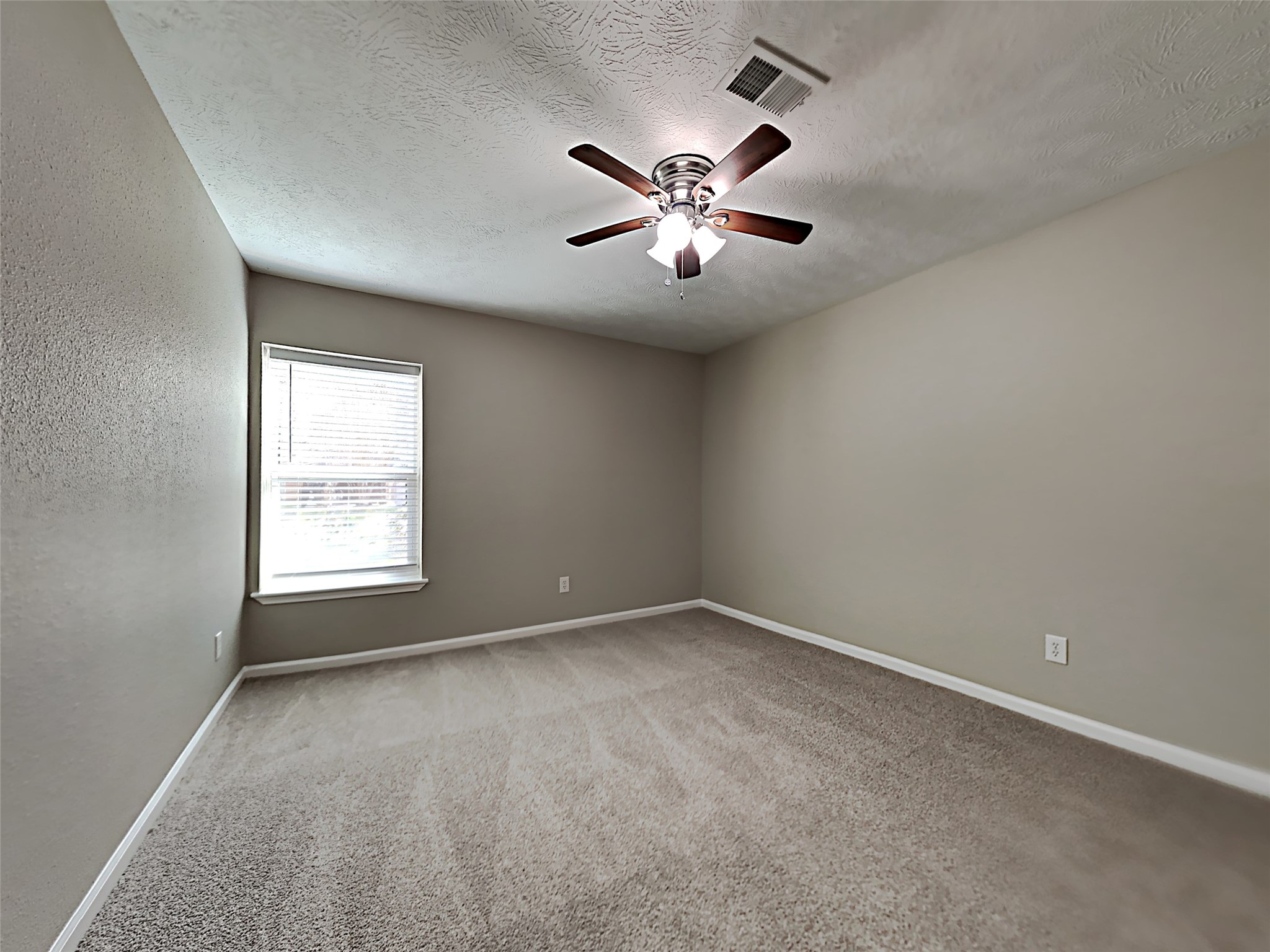 41 Kittiwake Court Spring, TX 77380 - Photo 6 of 18