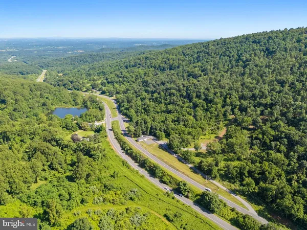 $399,000 | 22540 Blue Ridge Mountain Road, Paris, VA 20130