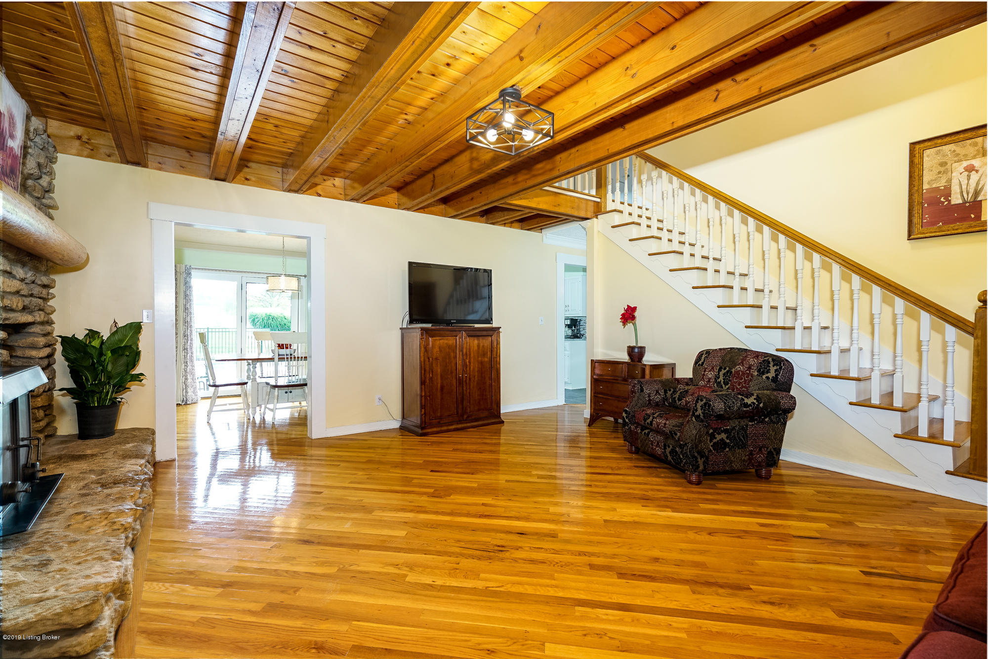 2309 Veechdale Road Simpsonville, KY 40067 - Photo 10 of 51 Family Room