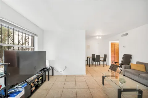 $269,000 | 1530 Pennsylvania Avenue, Unit 203, Miami Beach, FL 33139