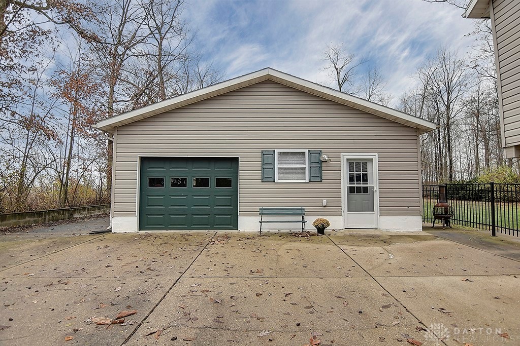 3159 Rocky Point Road Springfield, OH 45502 - Photo 31 of 40 Gallery Image 31