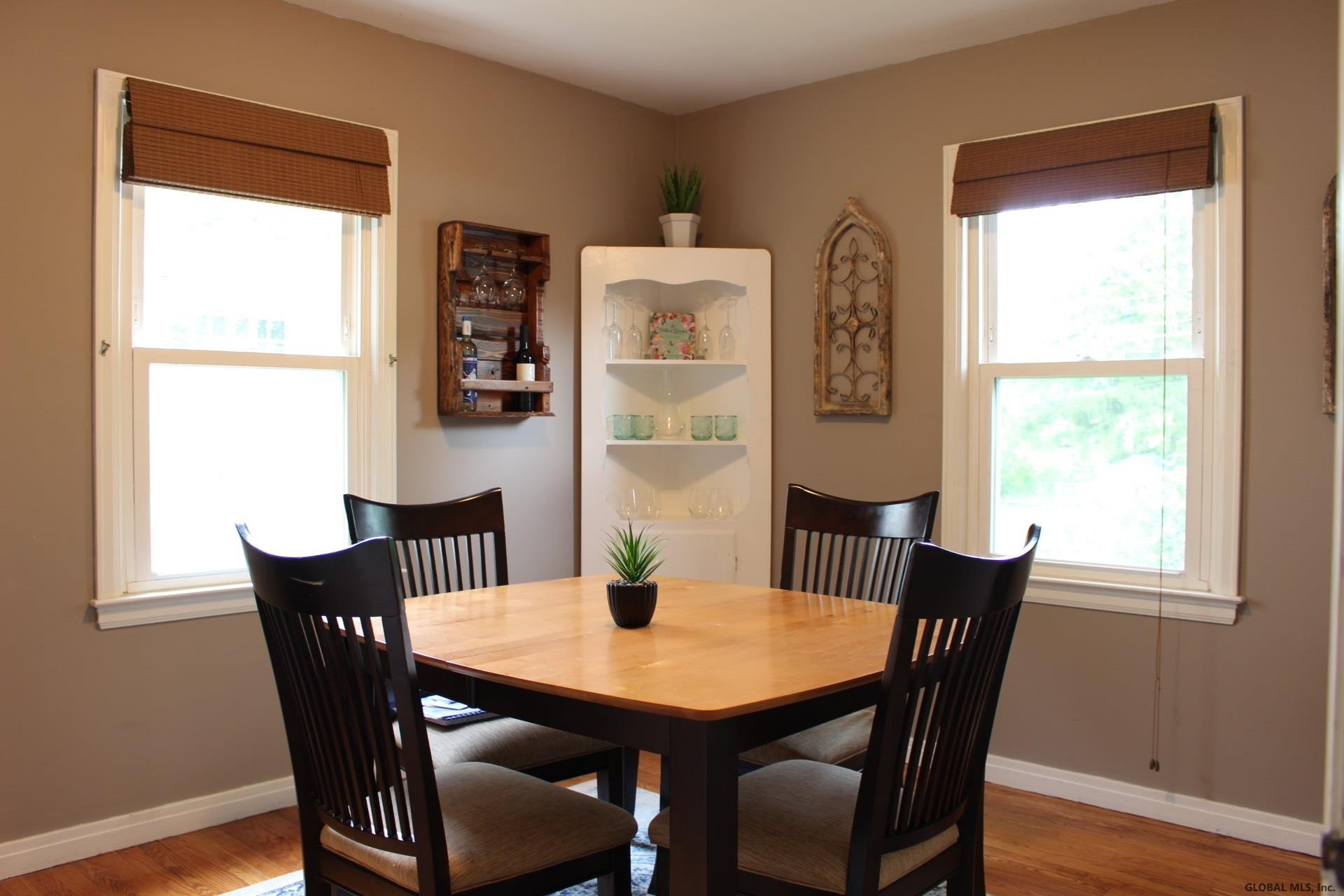 11 Wellington Road Bethlehem, NY 12054 - Photo 8 of 30 Photo 8