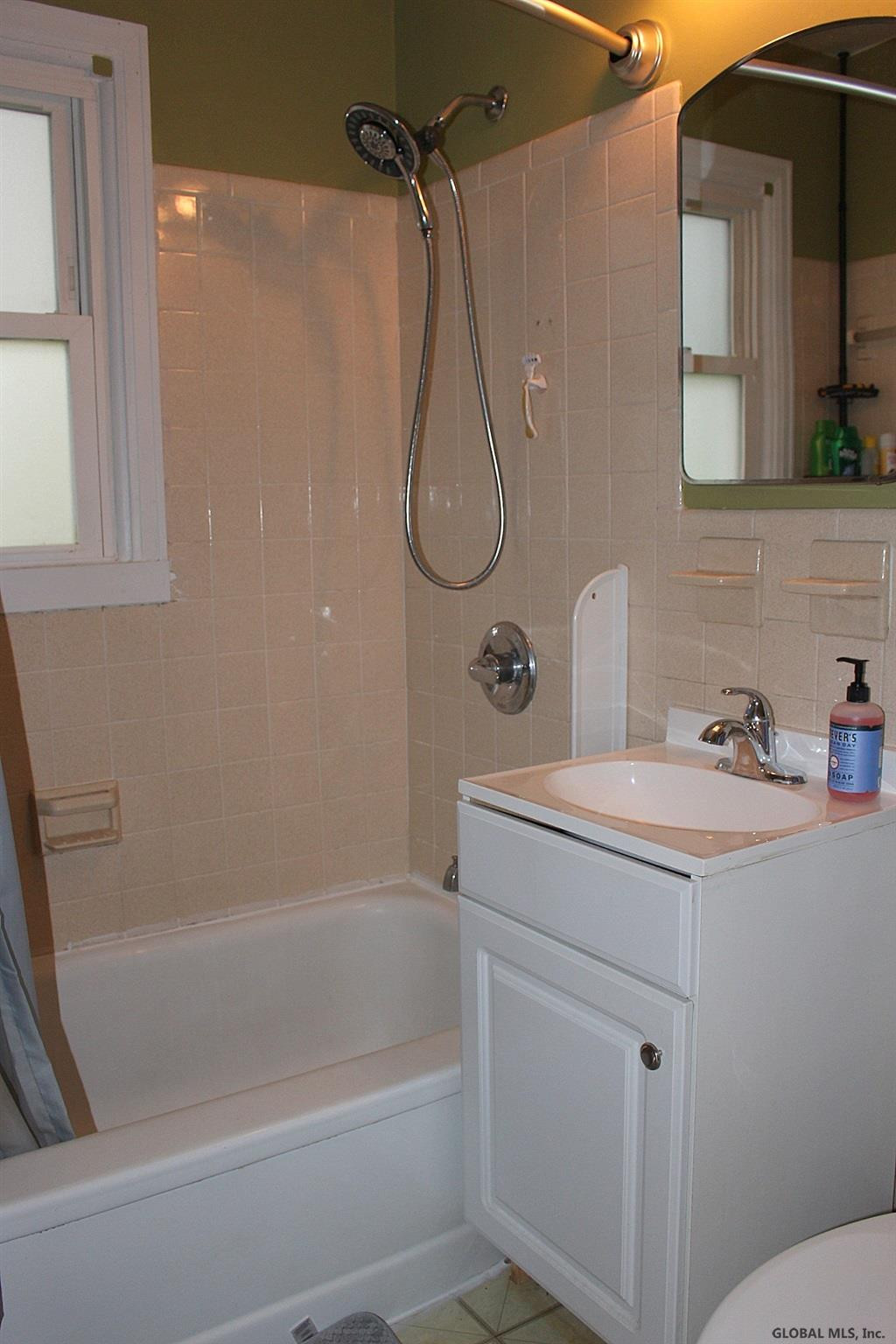 11 Wellington Road Bethlehem, NY 12054 - Photo 10 of 30 Photo 10