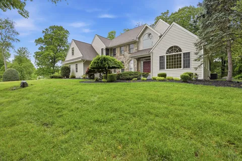 $1,100,000 | 206 Vernet Drive, Hockessin, DE 19707