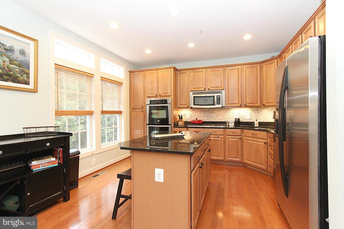 802 West Glebe Road Alexandria, VA 22305 - Photo 9 of 22 Kitchen