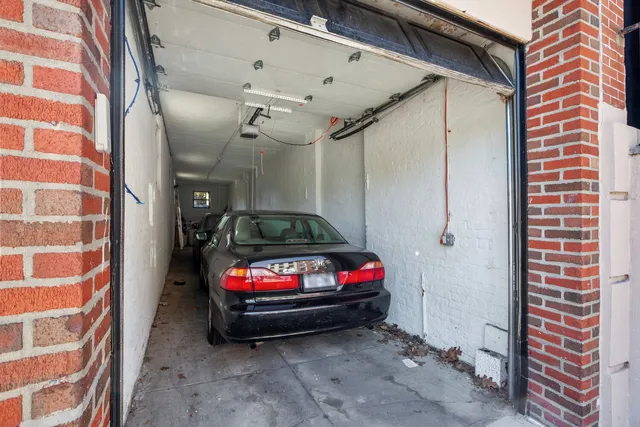 a black and white photo of a room