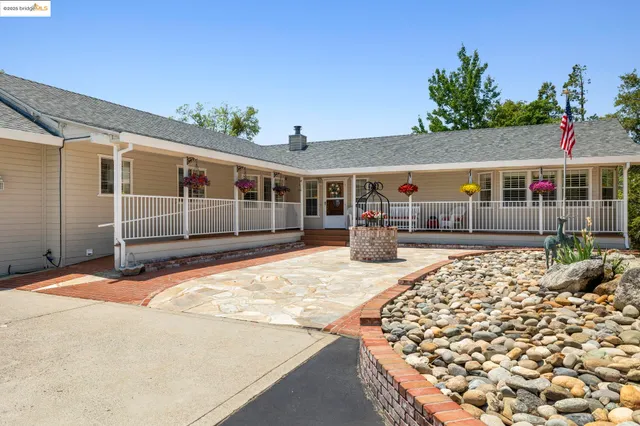 $1,200,000 | 23361 Pinewood Lane, Twain Harte, CA 95383