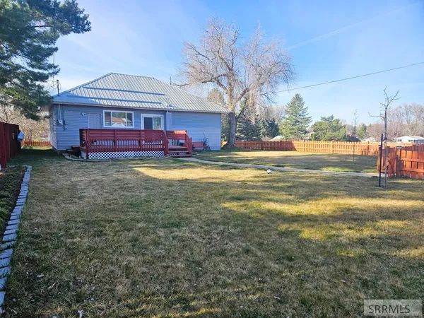 $275,000 | 645 West 1st North, St. Anthony, ID 83445