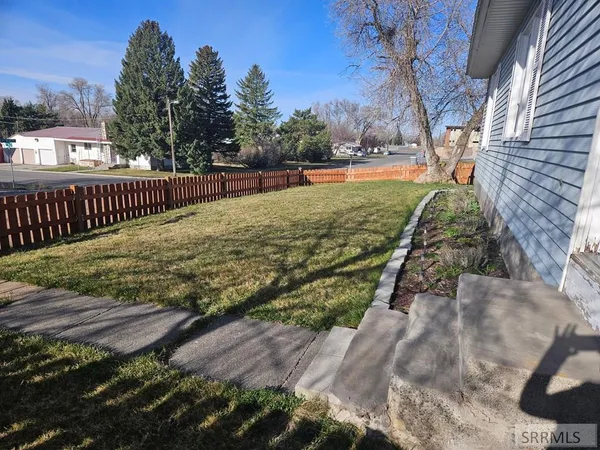 $275,000 | 645 West 1st North, St. Anthony, ID 83445