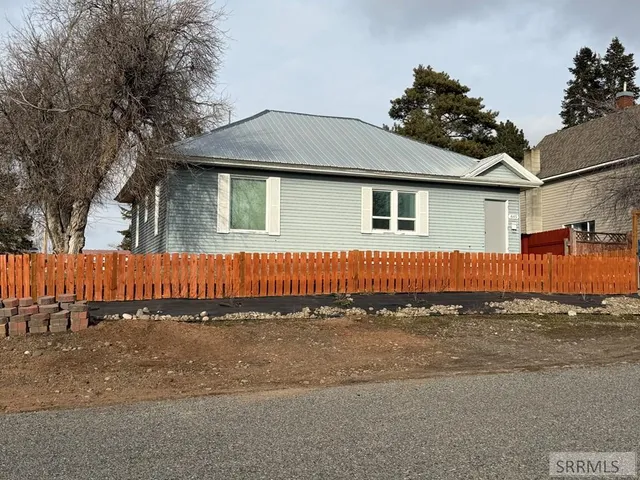 $285,500 | 645 West 1st North, St. Anthony, ID 83445